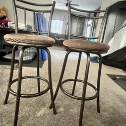 Bar Chairs / Stools 