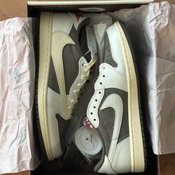 Travis Scott x Air Jordan 1 Retro Low OG  Reverse Mocha