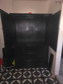 Wardrobe  / Wooden Closet