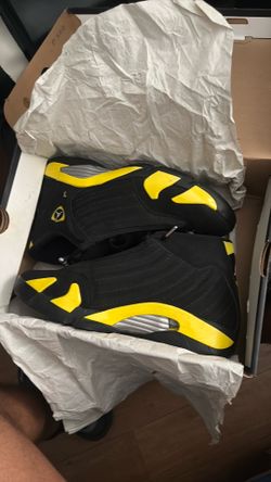 Jordan 14 Retro thunder 10.5M black in yellow