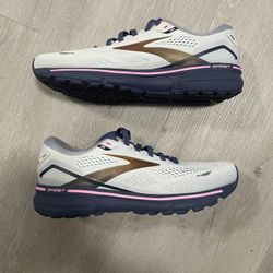 Brooks Ghost 15 - Women’s 9D Men’s 7.5
