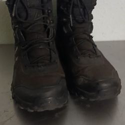 Under Armour Boots 8.5