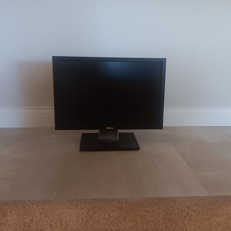 dell 20 inch widescreen monitors 20" wide screen computer desktop moniter monitor pc computers desktops pcs
