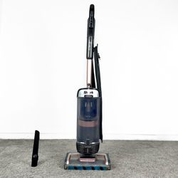 Shark Vertex Vacuum Cleaner w/ attachments - Aspiradora