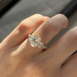 Brand New 2.05 E VS1 Oval Lab Grown Diamond Engagement Ring