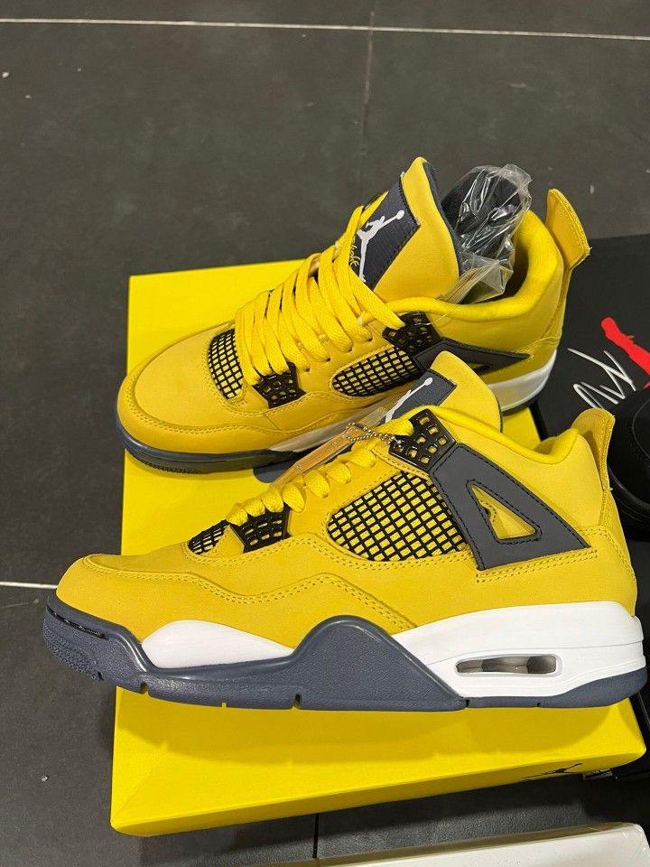 Jordan 4 retro lightning size 4-13 available