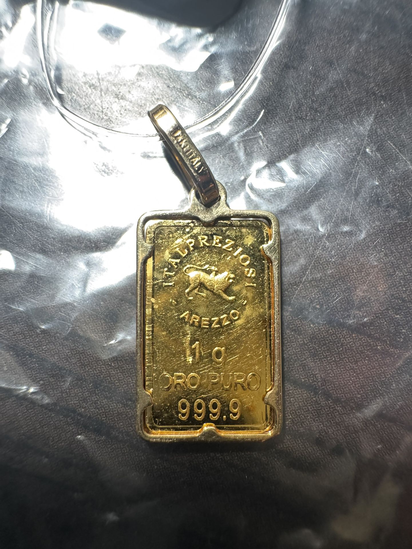 Italpreziosi Gold Bar Pendant