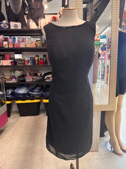 Classy Short sleeve black dress