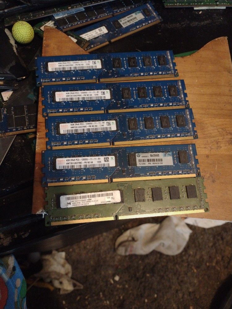 4 Gig 2rx8 Pc3 1200u Ram 6 Sticks Of It