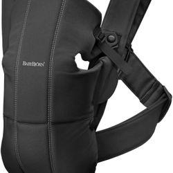 BabyBjörn Baby Carrier Mini, Black, Woven | Newborn Carrier (7-25 lbs), Ergonomic, Easy-to-Use