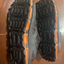 10.5D RED WINGS STEEL TOE SHOES !!! $100 OBO