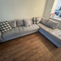 ASAP $125. Cindy Crawford L Sectional