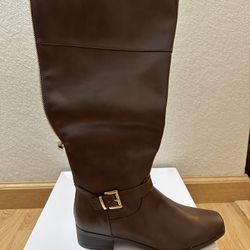 Brown Flat Boot 