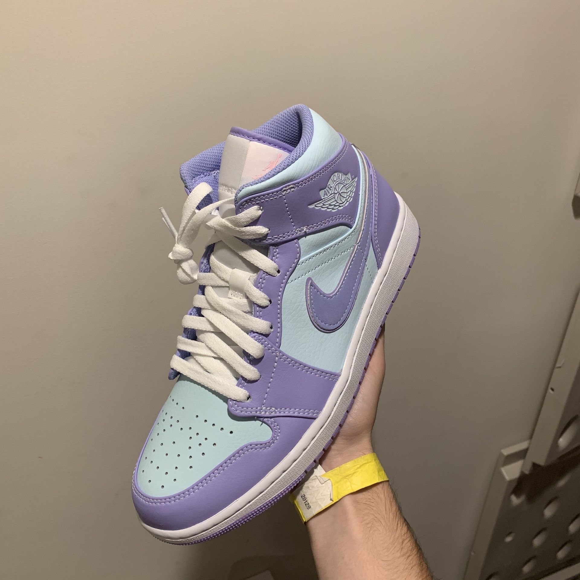 jordan 1 Mid Purple Aqua 