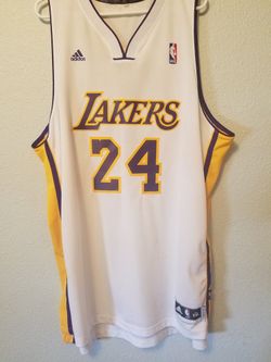 Kobe Bryant Jersey XXL never worn