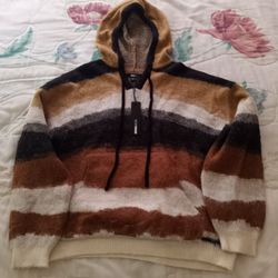 Hooded Wool Sweater. Novamen, Size:L 
