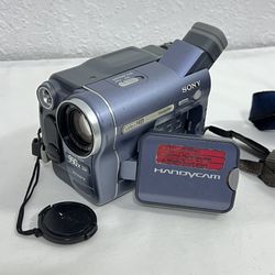 Sony Handycam CCD-TRV328 Video Hi8 Camcorder 990x Zoom w/ Nightshot See Video!
