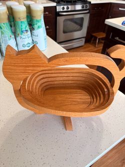 Vintage Wooden Cat-Shaped Folding Fruit Bowl