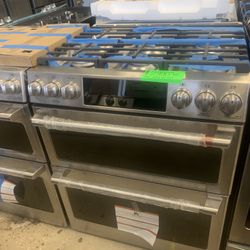New Scratch And Dent GE Cafe Dual Fuel Double Oven Gas Stove In 6 Months Warranty 