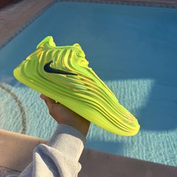 Nike Gianni’s freak 7 warning label size 10