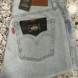 BRAND NEW LEVIS SZ27