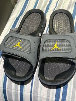 Jordan slippers