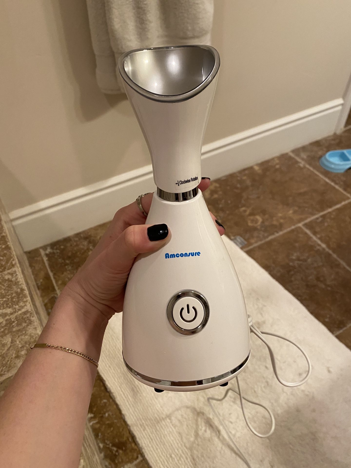 Facial steamer - like new, only used once