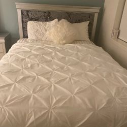 Like New Queen Silver Bedroom Set – $350 OBO