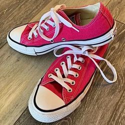 Chuck Taylor All Star Chaos Fuchsia/ Hot Pink Low Top Converse Sneakers (Like New)