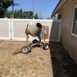 $1000 OBO Towable Electric Cement Mixer