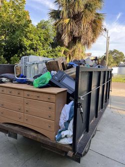 4 ]unk-Truck available