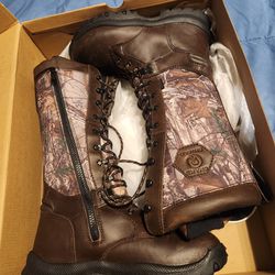 Hunting Gear. Clothing. Boots