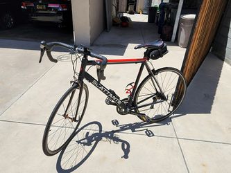 Scattante R-570 Road Bike 