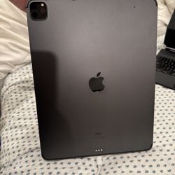 iPad Pro With An Issue And Magic Key Board 