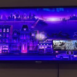 32” Roku Tv with Wall mount and remote