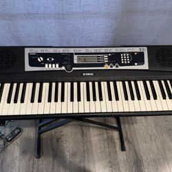 Yamaha Piano Keyboard