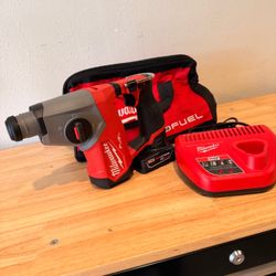 Milwaukee M12 FUEL Brushless 5/8 in. SDS-Plus Rotary Hammer Drill