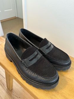 G.H. Bass Weejuns Black Lug Sole Penny Loafers – Size 8.5