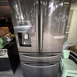 Samsung 36 Inch 4-Door French Door Refrigerator