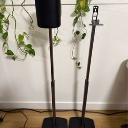 Sonos One SL with stand