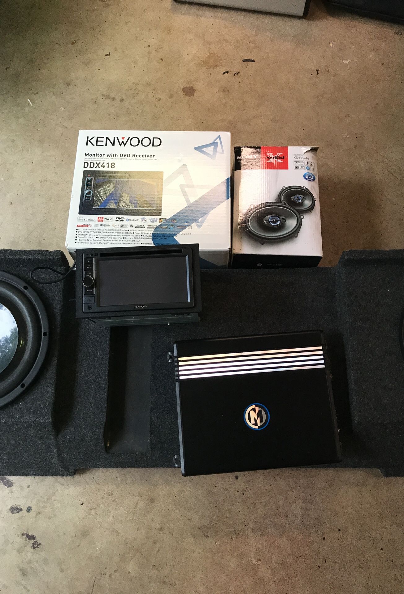 Kenwood Monitor with DVD Receiver DDX418 & Amp & Boom Box Car Stereo
