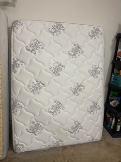 QUEEN SIZE MATTRESS