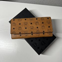 MCM Aren Continental Wallet In Visetos