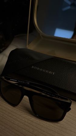 Burberry Men sunglasses