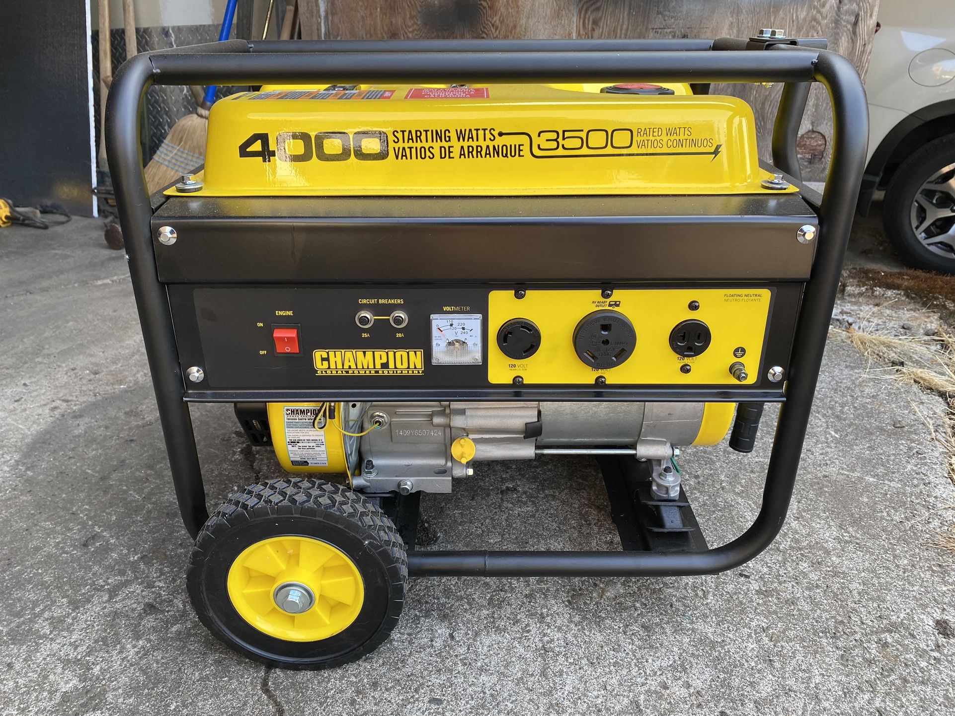 Champion 4000 Generator ( Like New )