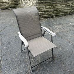 6 Good Condition Lawn Chairs. Pretty Good Condition 