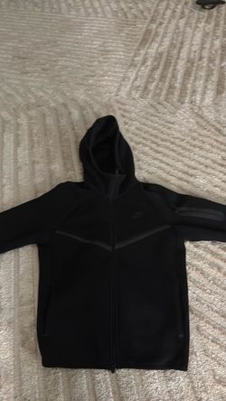 Nike tech hoddie size in photos