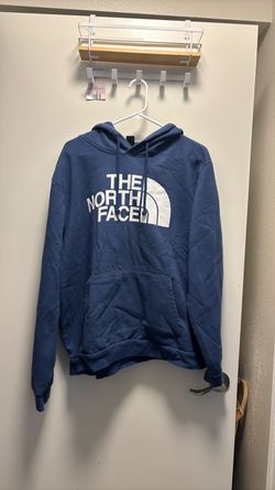 Men’s North face hoodie