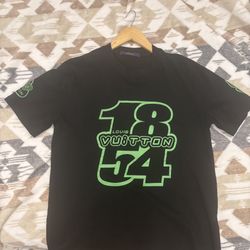 Louis Vuitton 1854 Black Green Logo Graphic Men's Crew Neck T-Shirt Size L