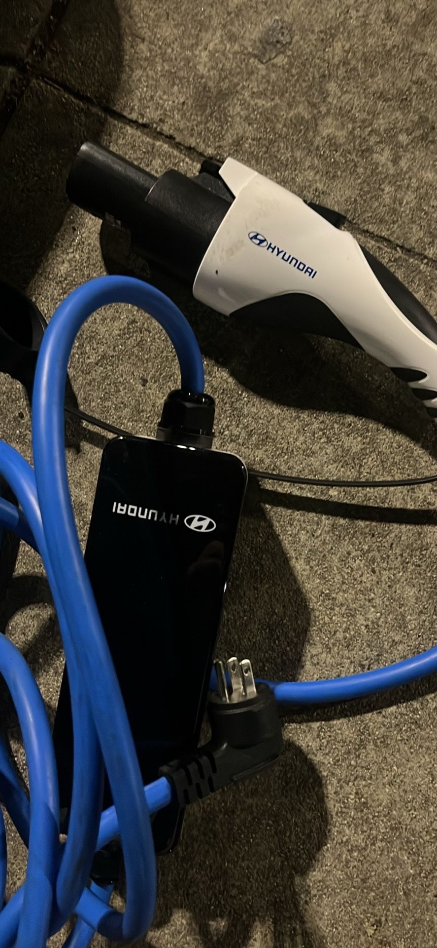 Hyundai car charger